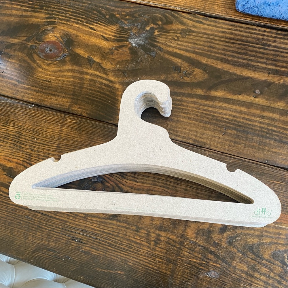 LOT 1 Ditto Hangers NexGen fiber paper sturdy eco friendly hangers pack of 20 - Picture 2 of 16